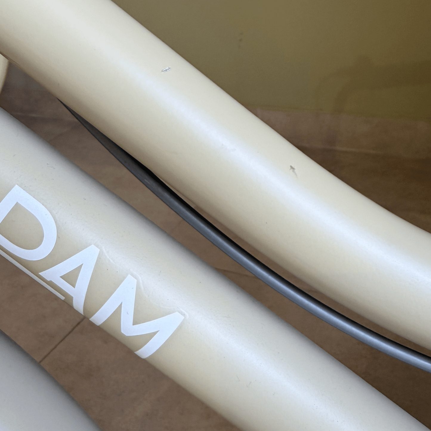 The Dutch Style 20" Beige Imperfect - The Adam Store