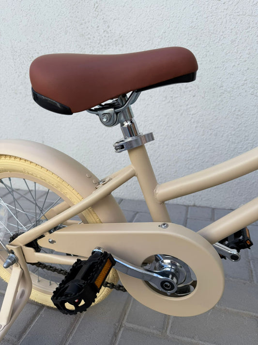 The Dutch Style 16" Beige Imperfect