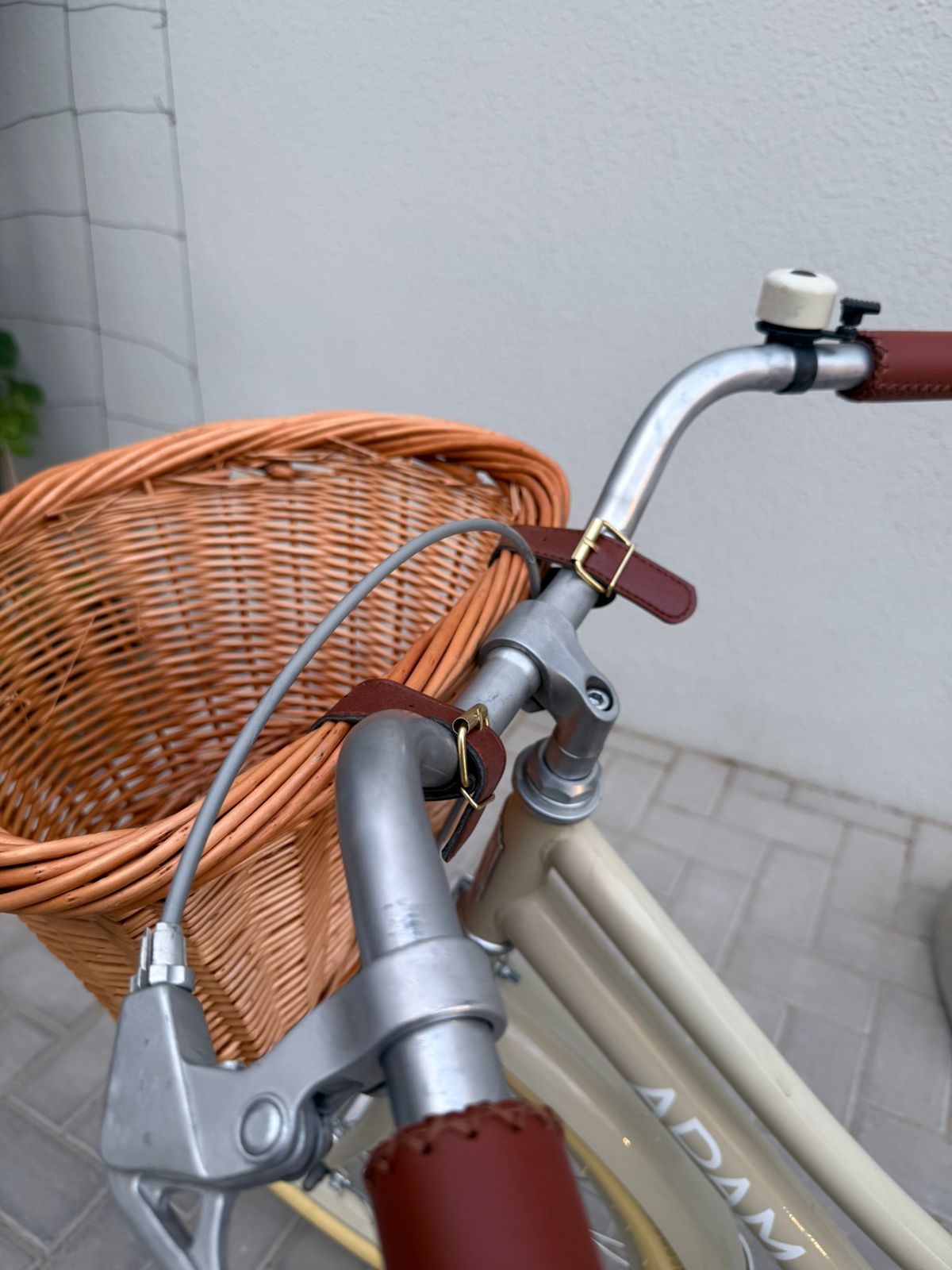 The Dutch Style 24" Taupe Imperfect