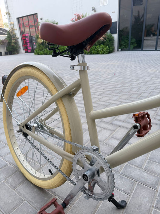 The Dutch Style 24" Taupe Imperfect