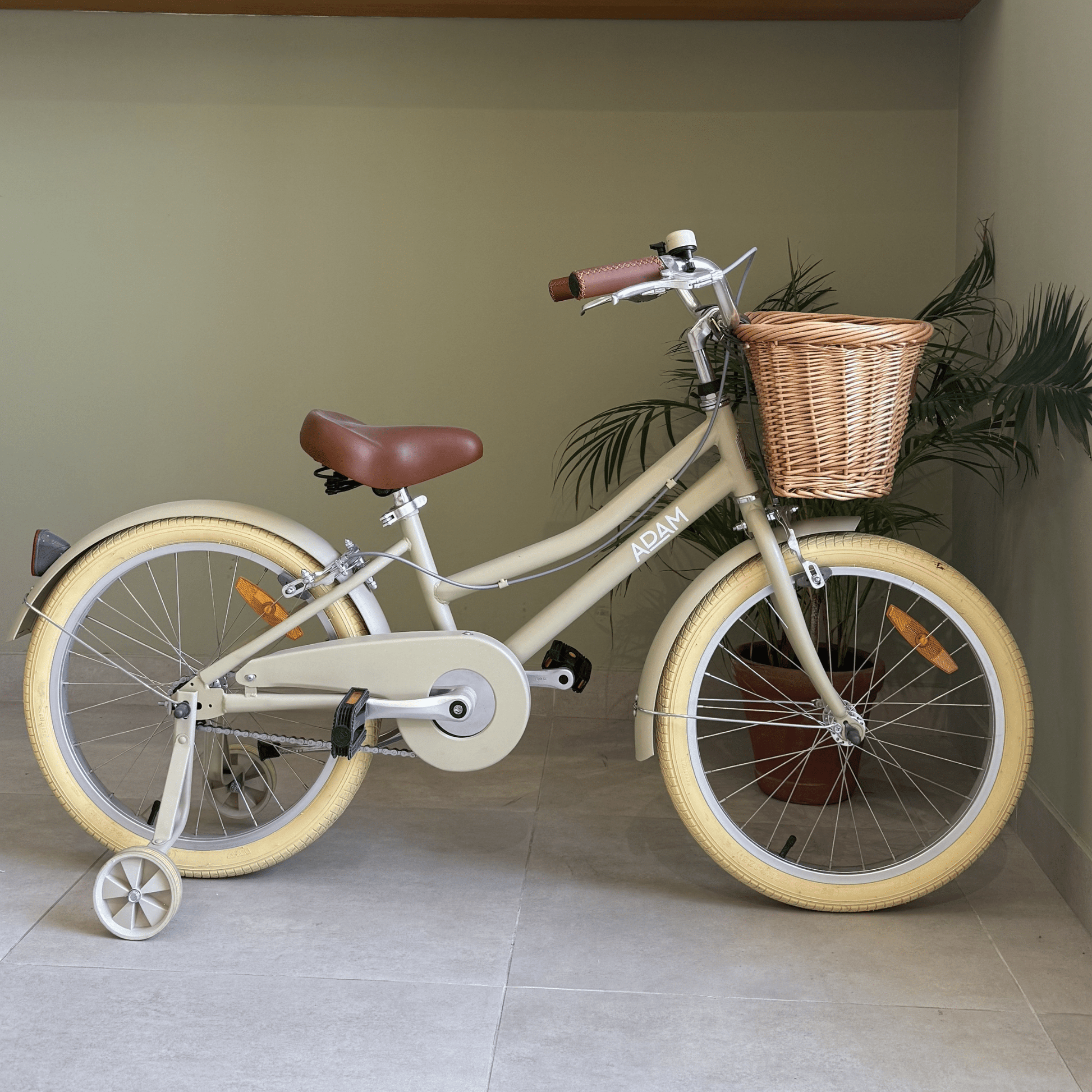 The Dutch Style 20" Beige Imperfect - The Adam Store