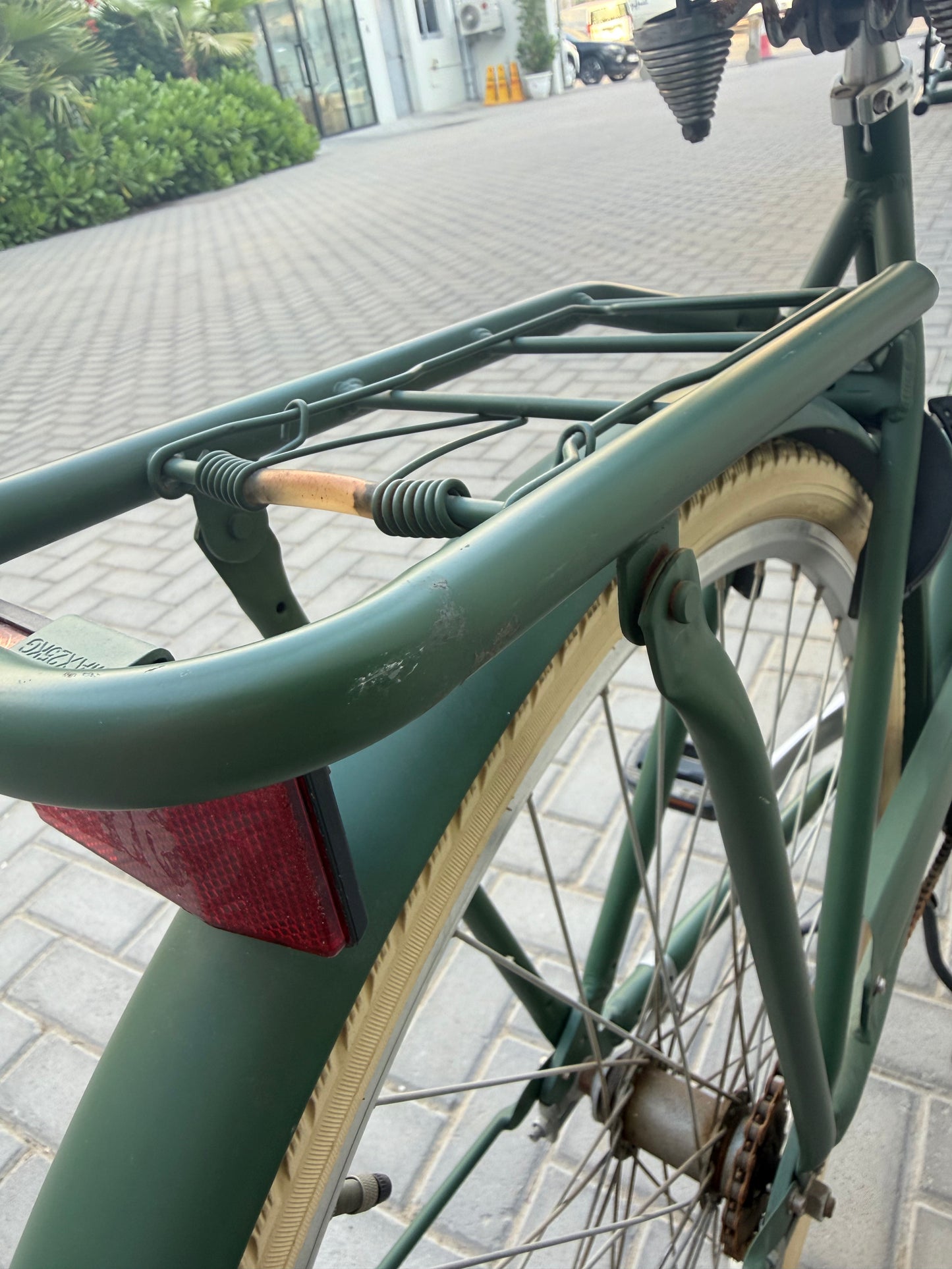 The Dutch Style 28" Green Pre-Loved