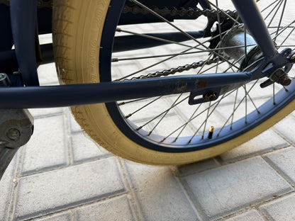 The 20''Dutch Style Blue Coaster